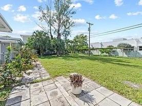 1127 Ne 5th Ave - Photo 1 of 1