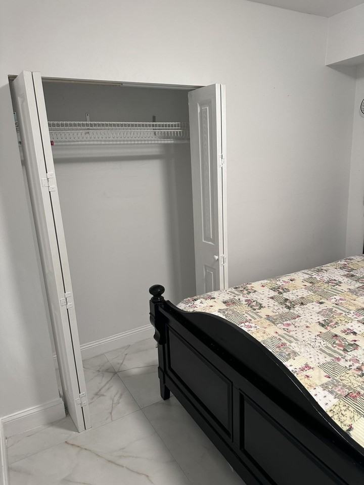 13127 83rd Ln N - Photo 3 of 15