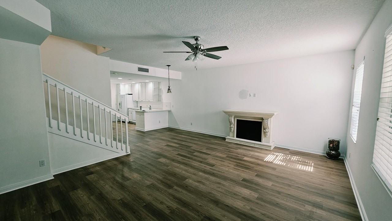 2868 W Community Dr - Photo 4 of 34