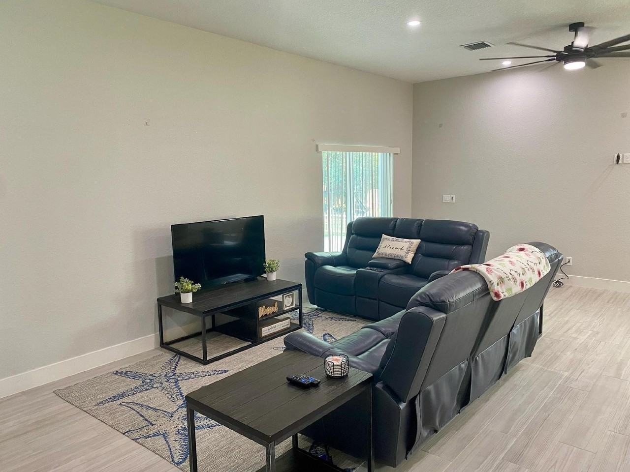 3310 Sw Savona Blvd - Photo 3 of 9