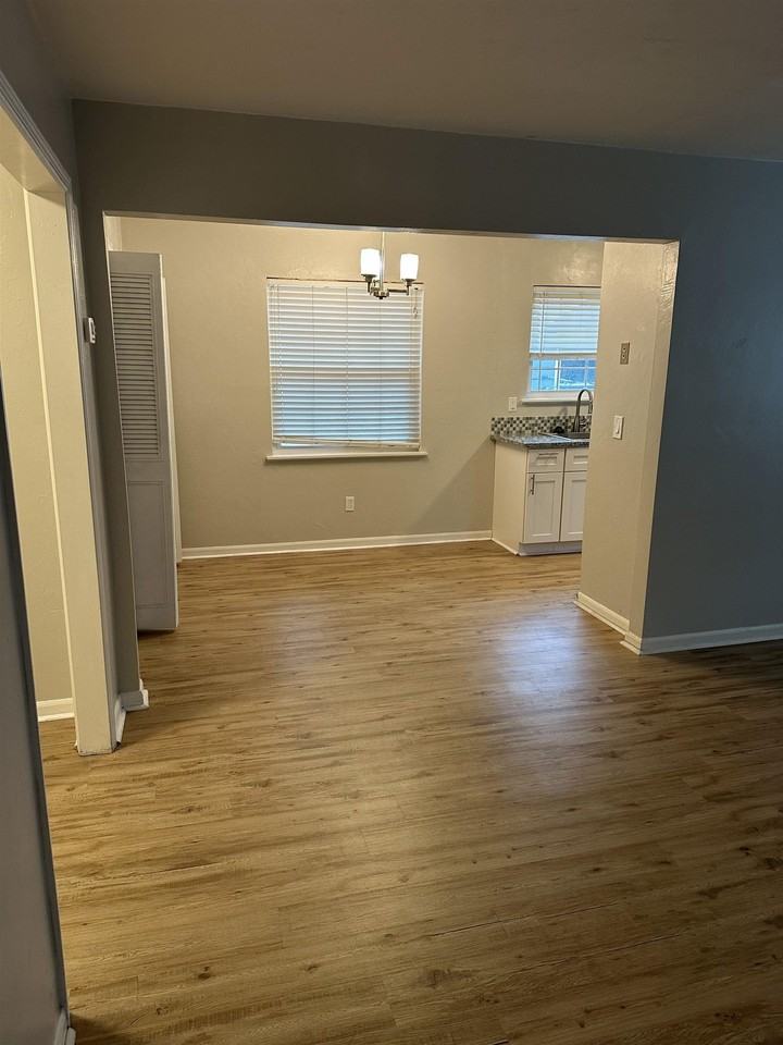 520 E Call St #4 - Photo 4 of 11