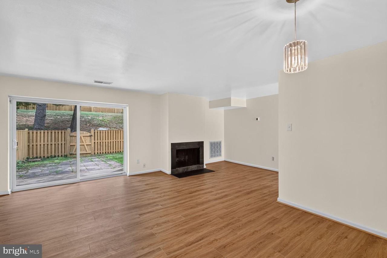2747 31st Pl Ne #2747 - Photo 6 of 15