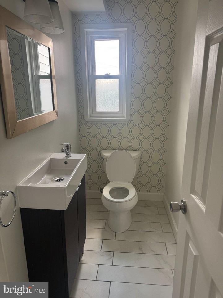 5296 Chillum Pl Ne - Photo 7 of 17