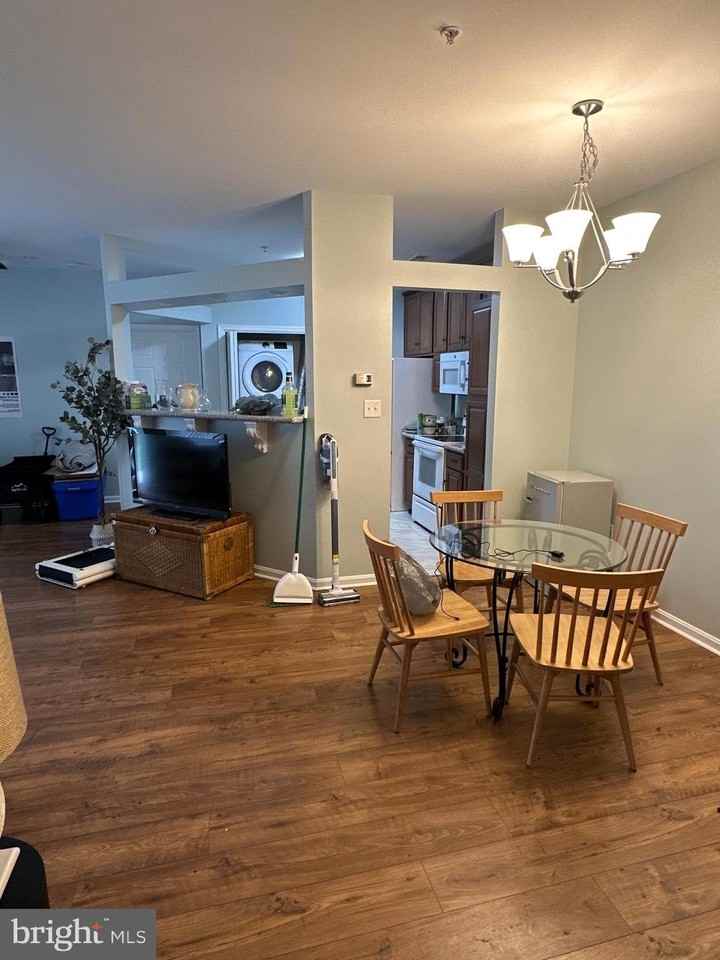 8206 Blue Heron Dr #1C - Photo 7 of 12