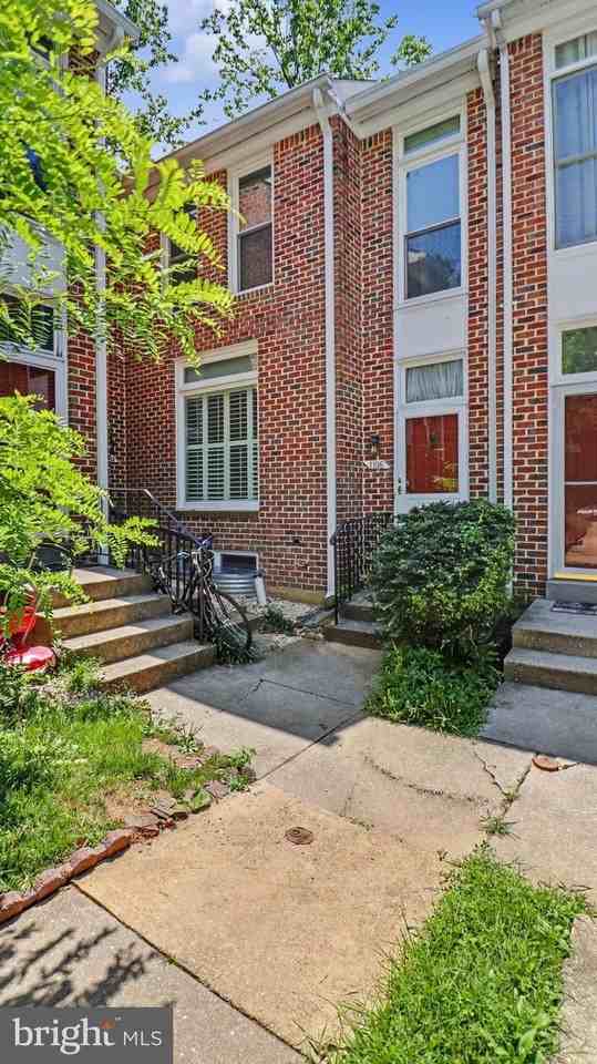 1106 Arcola Ave - Photo 2 of 50