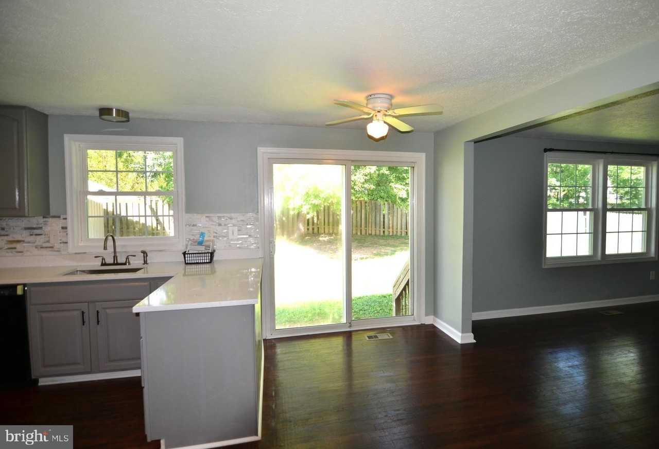 17312 Amity Dr - Photo 6 of 32