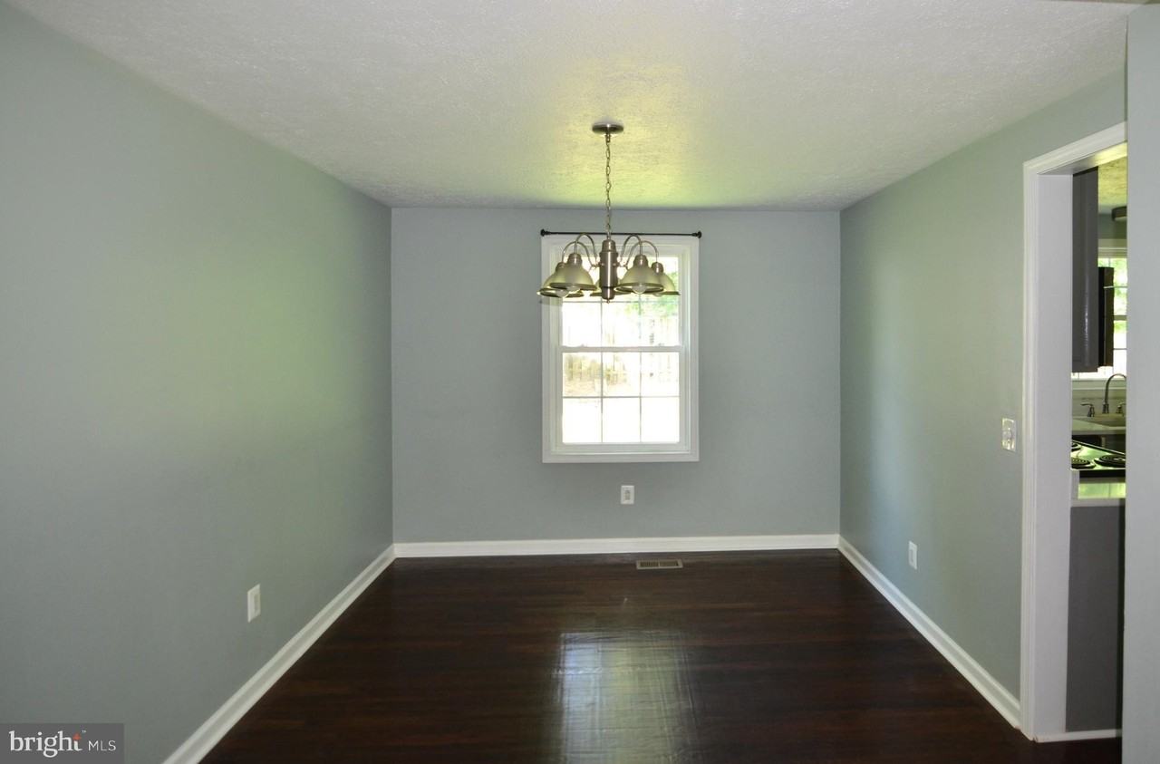 17312 Amity Dr - Photo 7 of 32