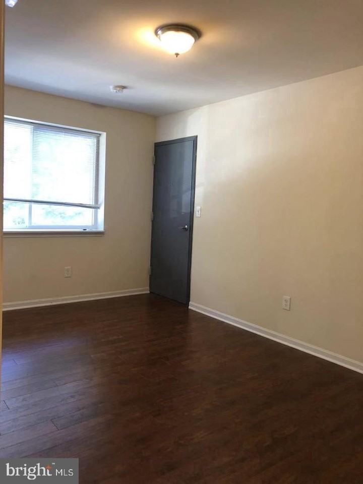 8314 Roanoke Ave - Photo 6 of 9