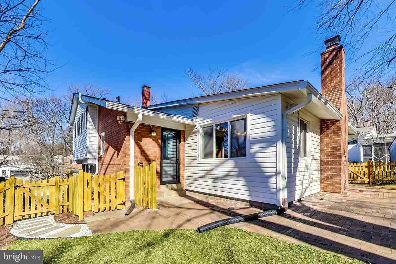 11407 Woodson Ave - Photo 3 of 15