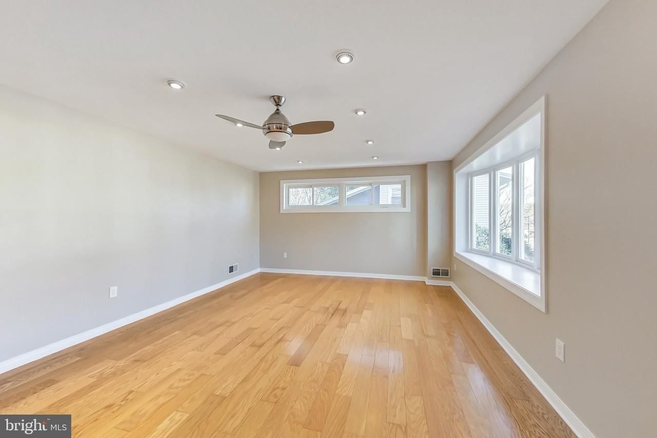 11407 Woodson Ave - Photo 4 of 15