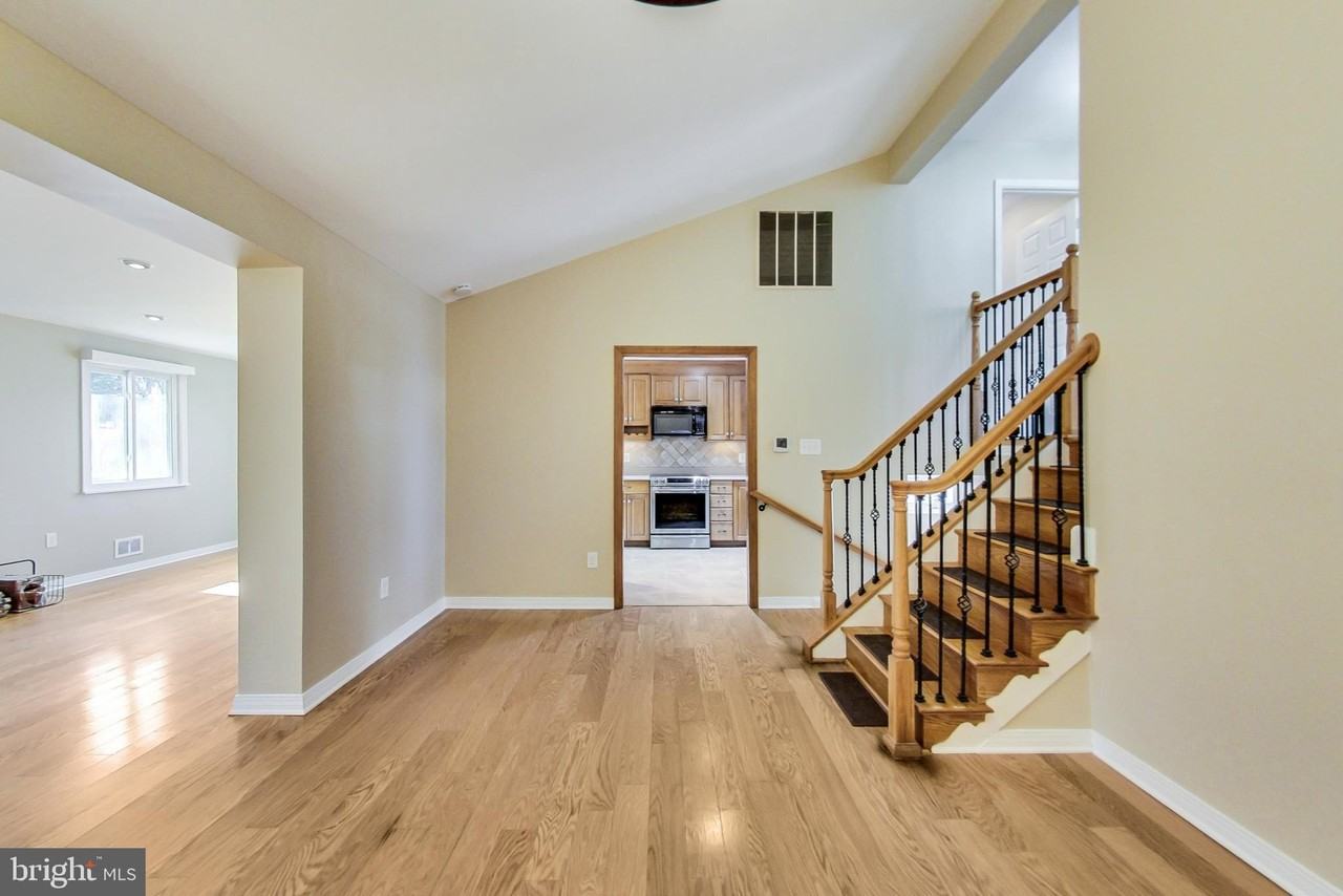 11407 Woodson Ave - Photo 7 of 15
