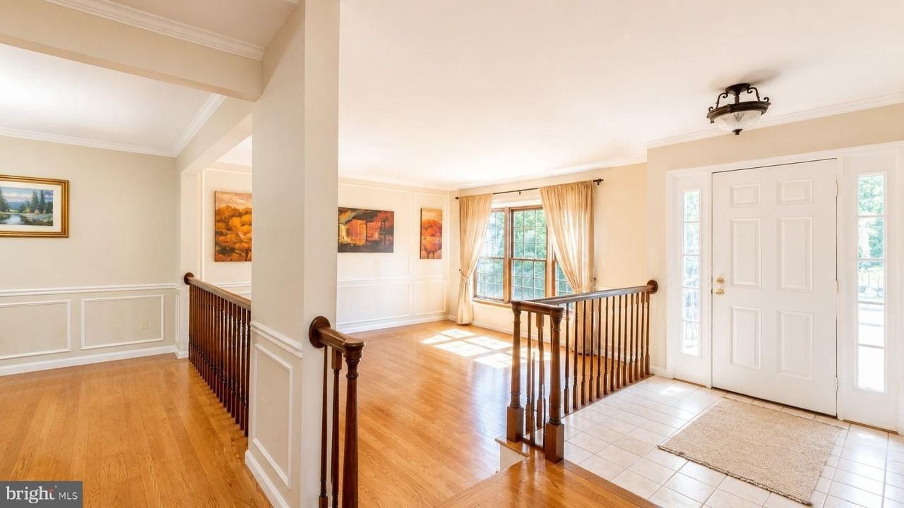 10774 Brewer House Rd - Photo 2 of 18
