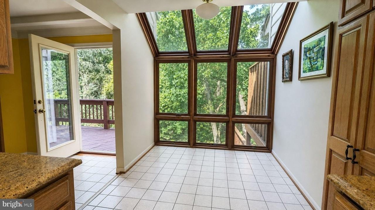 10774 Brewer House Rd - Photo 5 of 18