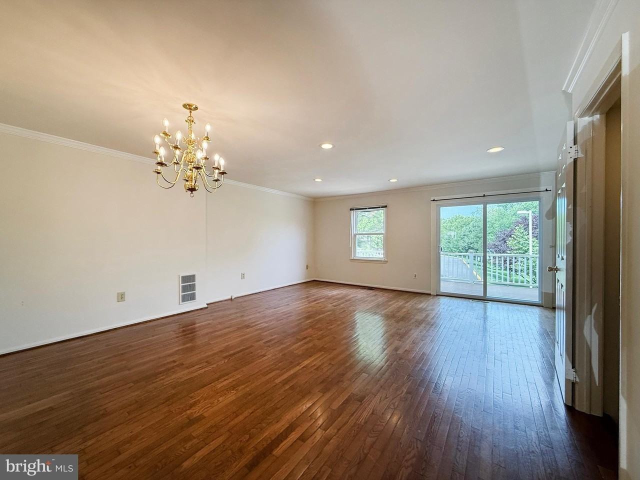 10240 Arizona Cir #33 - Photo 4 of 24