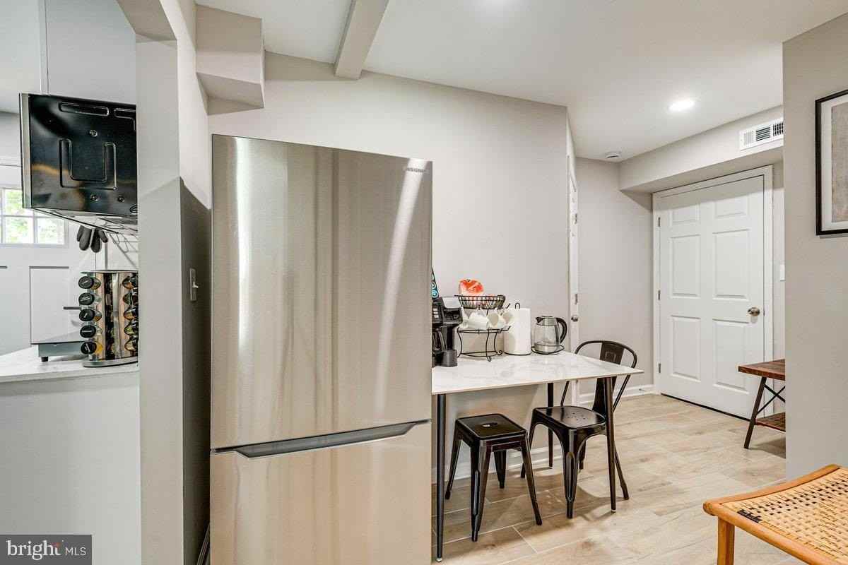 6604 Oak St #C - Photo 4 of 13