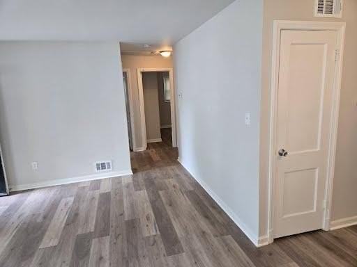 2602 Lakehurst Ave - Photo 5 of 12