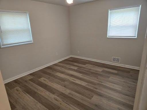 2602 Lakehurst Ave - Photo 7 of 12