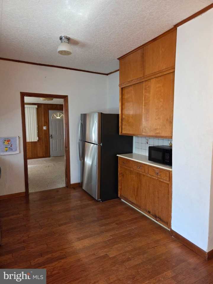 314 Victoria St - Photo 5 of 23