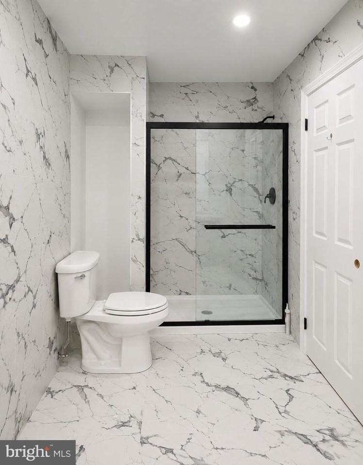 810 Diamond Dr #810 - Photo 3 of 12