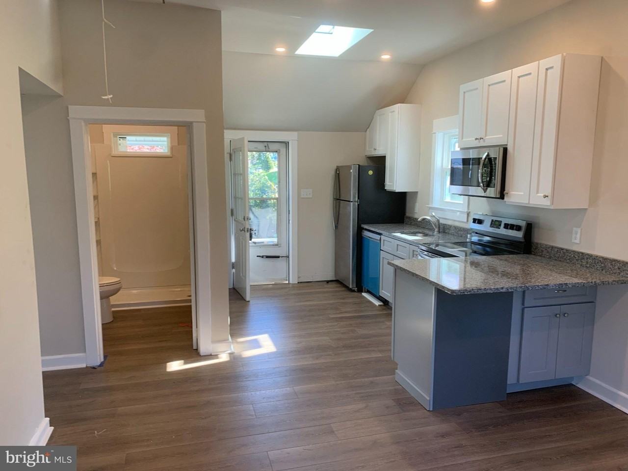 3718 Norwood Ave - Photo 4 of 16