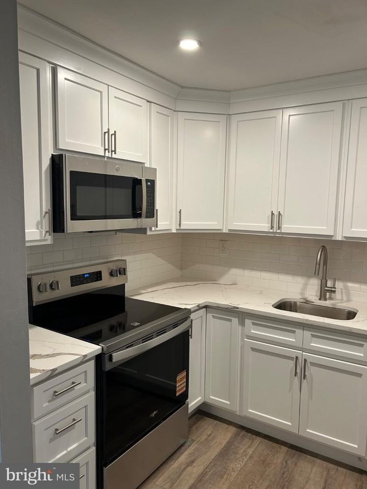 839 Garrett Ln - Photo 5 of 20