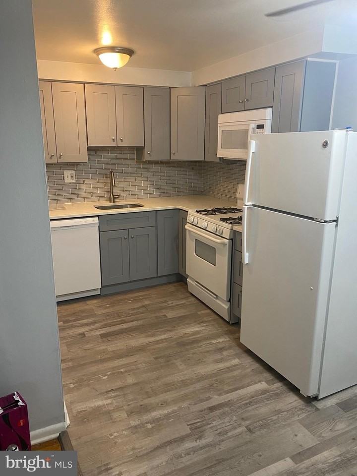 3277 Morrell Ave #2 - Photo 2 of 15