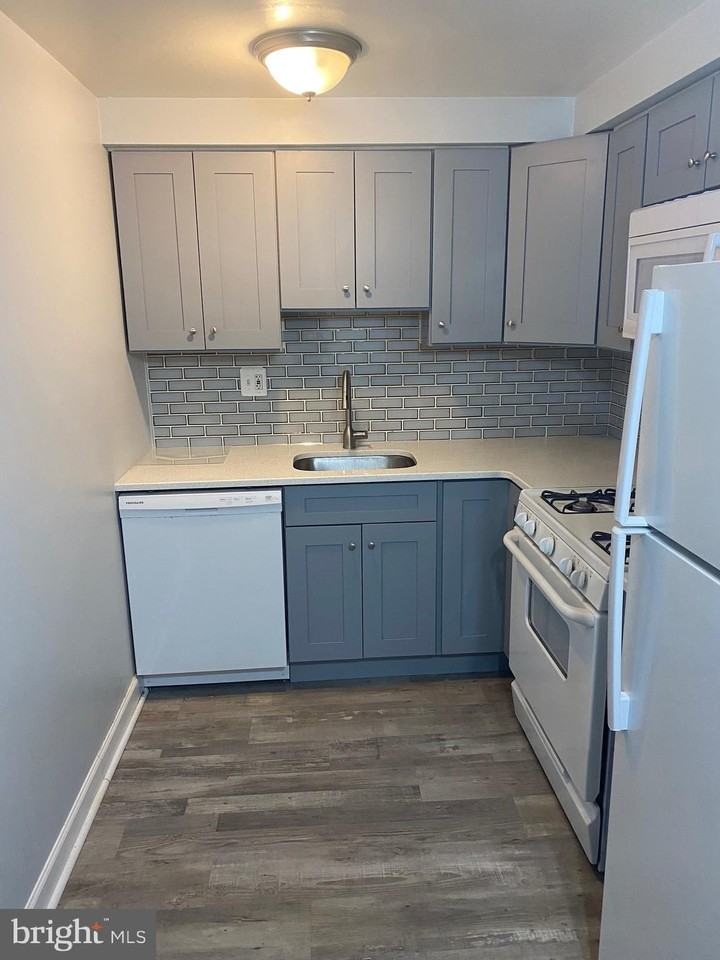3277 Morrell Ave #2 - Photo 3 of 15