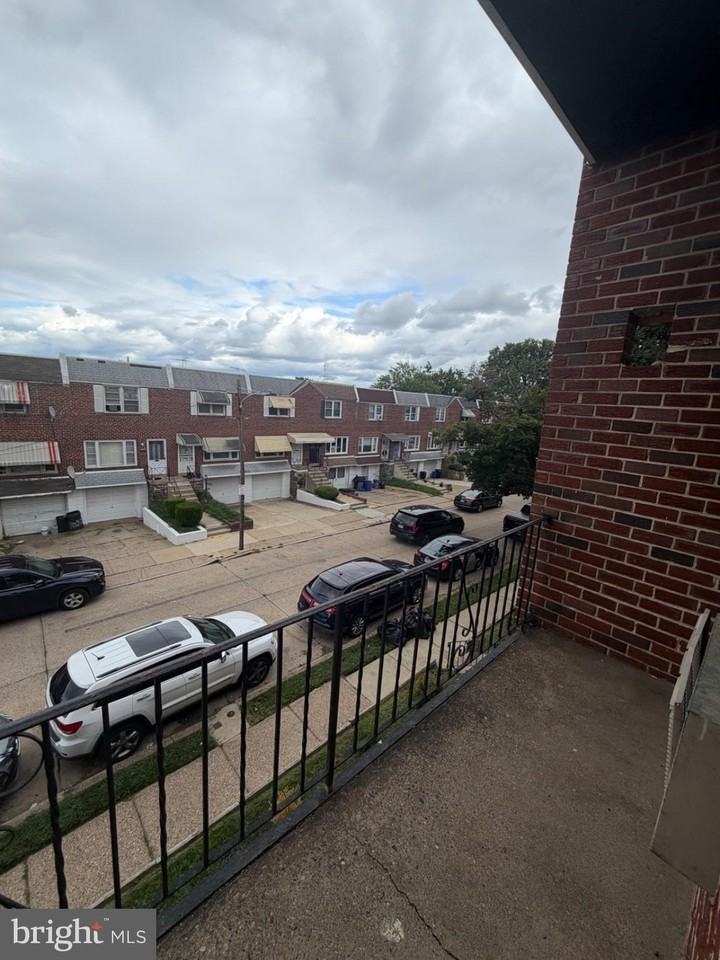 6020 N Warnock St #C - Photo 7 of 7