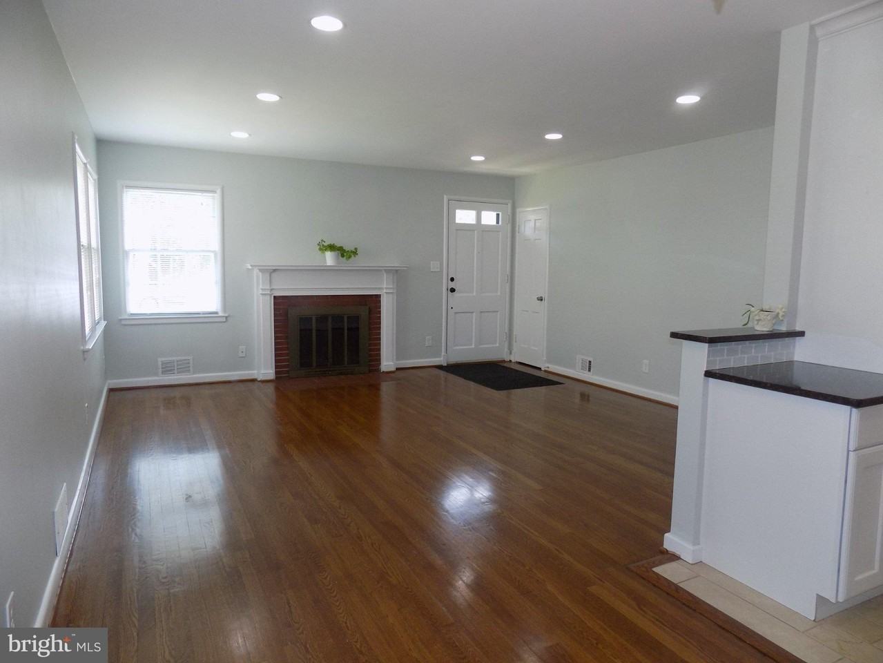 138 S Abingdon St - Photo 4 of 35