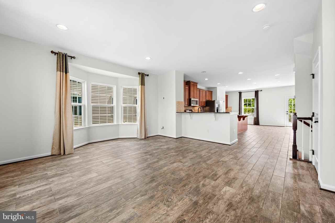115 Hornbeam Dr - Photo 4 of 25