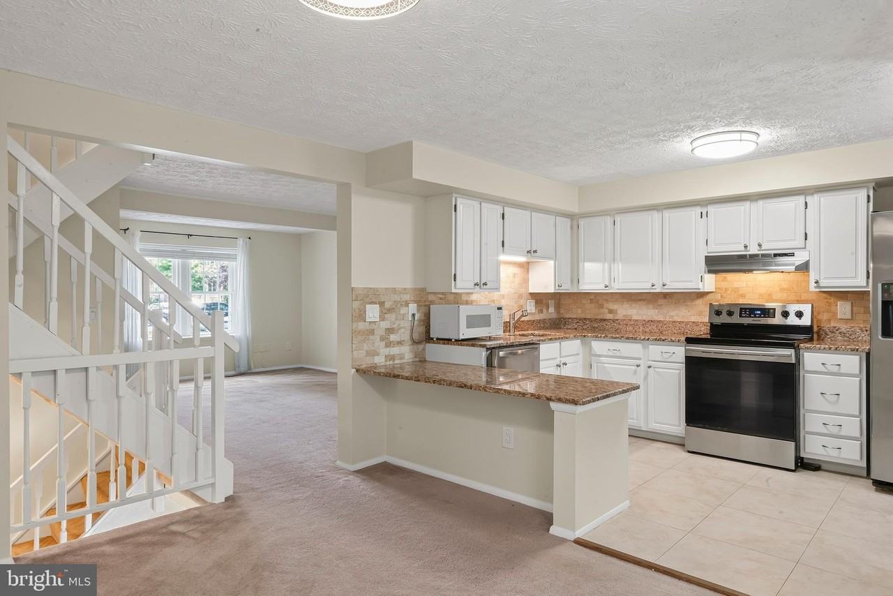 7973 Tyson Oaks Cir - Photo 4 of 50
