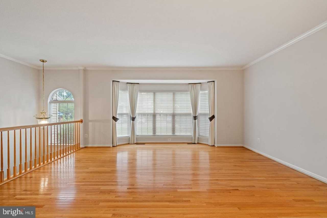 13280 Maple Creek Ln - Photo 6 of 50