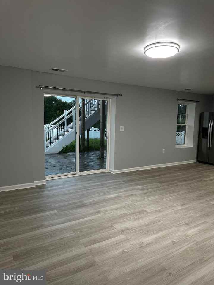9610 Hazelbrook Ct - Photo 2 of 26