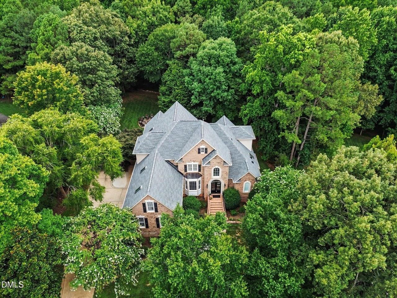 6121 Carlyle Dr - Photo 4 of 49