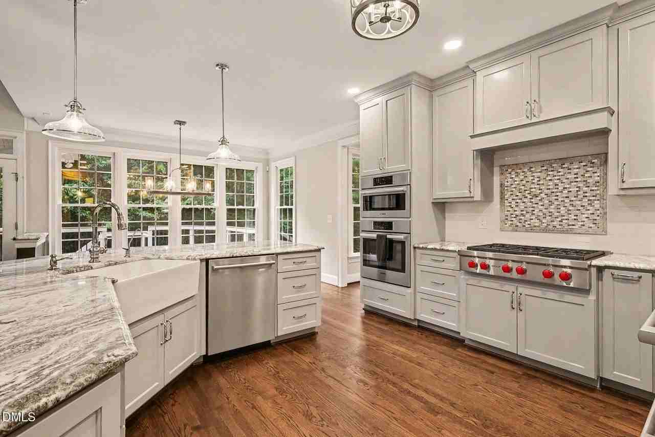6121 Carlyle Dr - Photo 6 of 49