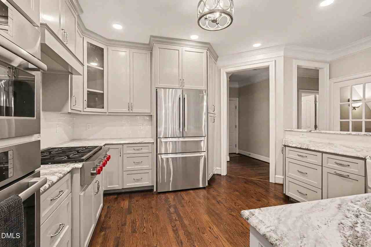 6121 Carlyle Dr - Photo 7 of 49