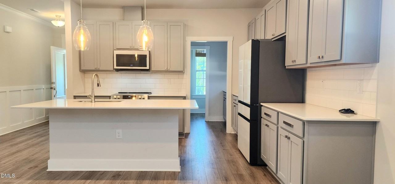 190 Salem Village Dr - Photo 2 of 7