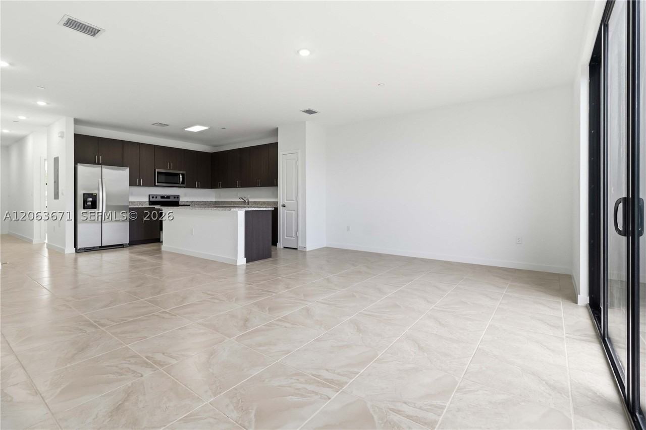 22344 Sw 115th Ct #22344 - Photo 4 of 36