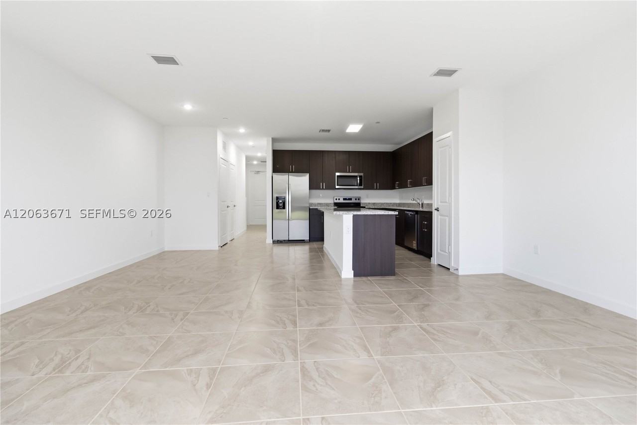 22344 Sw 115th Ct #22344 - Photo 5 of 36