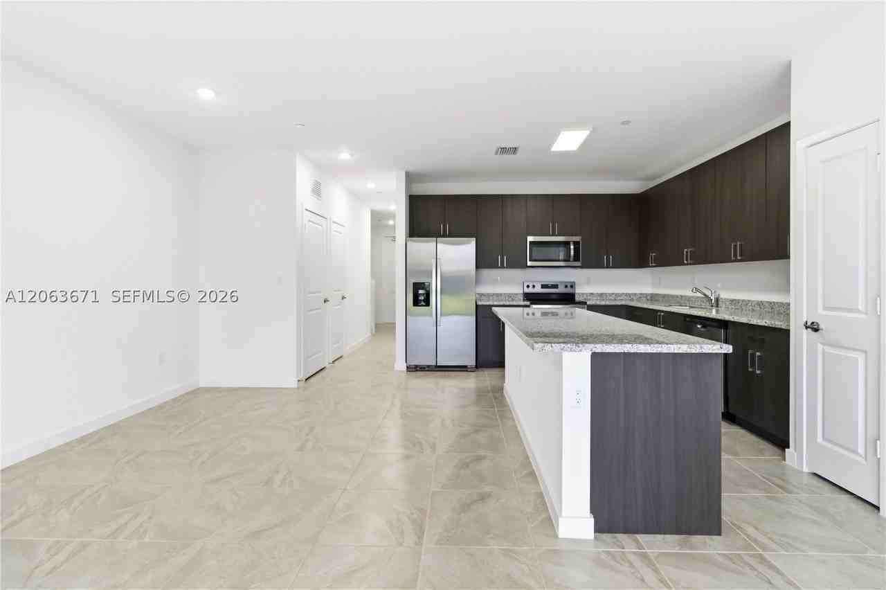 22344 Sw 115th Ct #22344 - Photo 7 of 36
