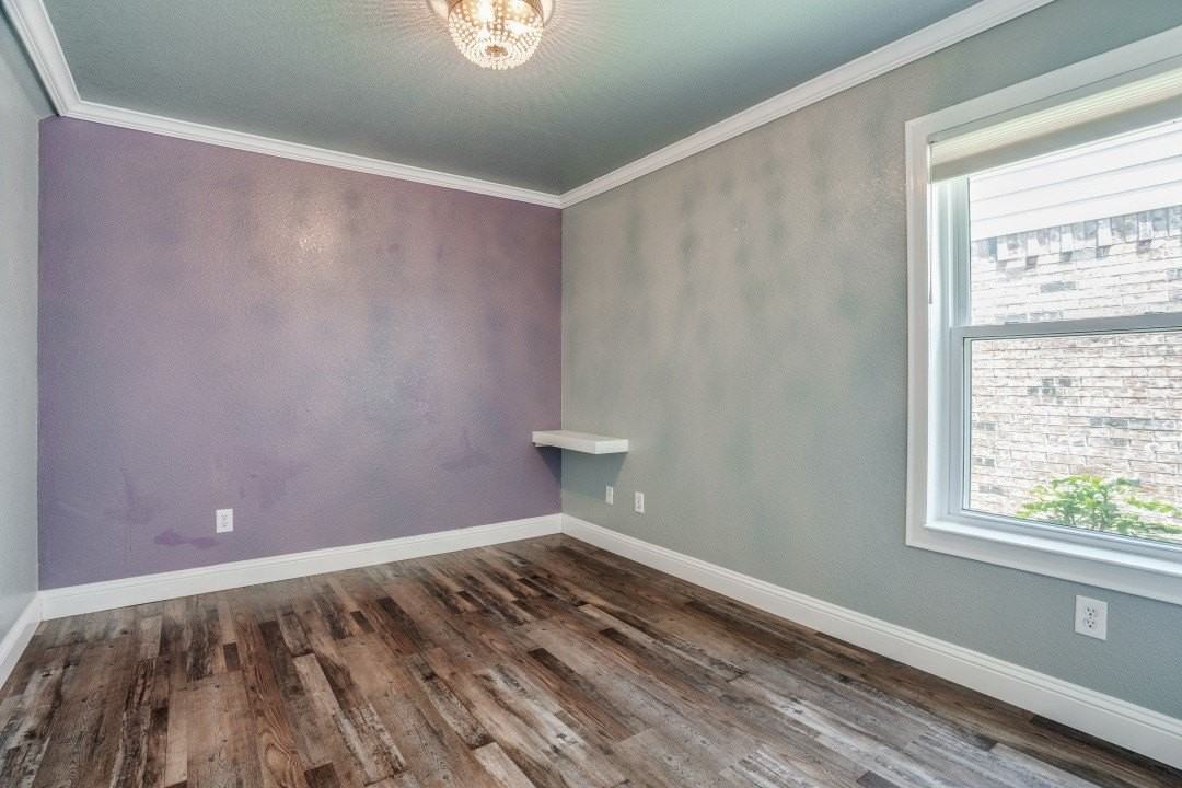 1609 Broadmoor Dr - Photo 6 of 12