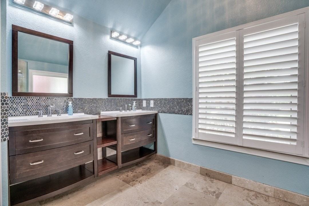1609 Broadmoor Dr - Photo 7 of 12