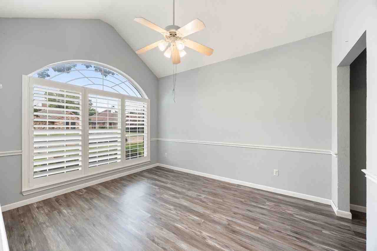 2016 Falcon Ridge Dr #B - Photo 4 of 11