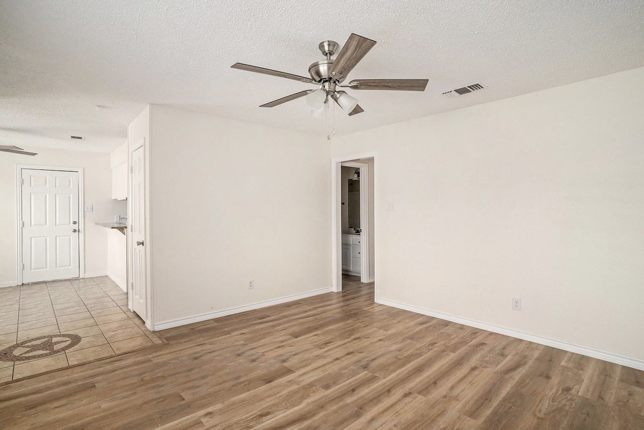 602 Mcanear St - Photo 6 of 27