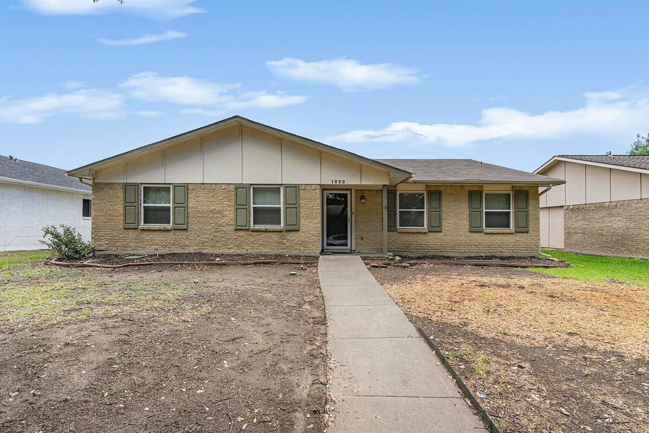 1822 Chamberlain Dr