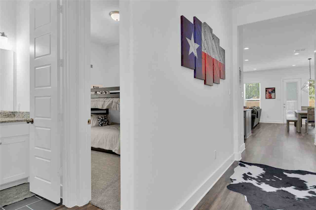 1838 Life Ave - Photo 5 of 17