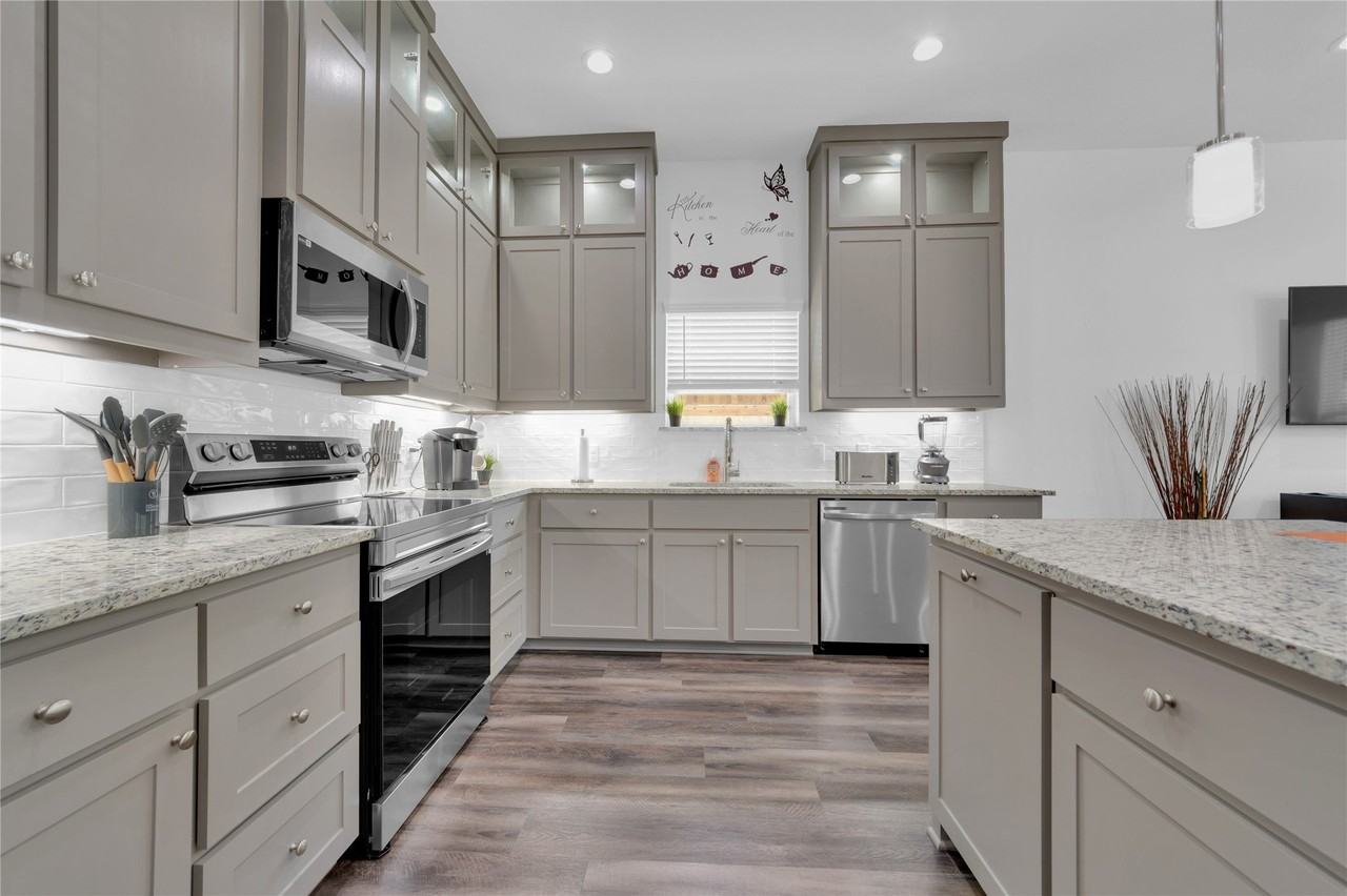 1838 Life Ave - Photo 6 of 17