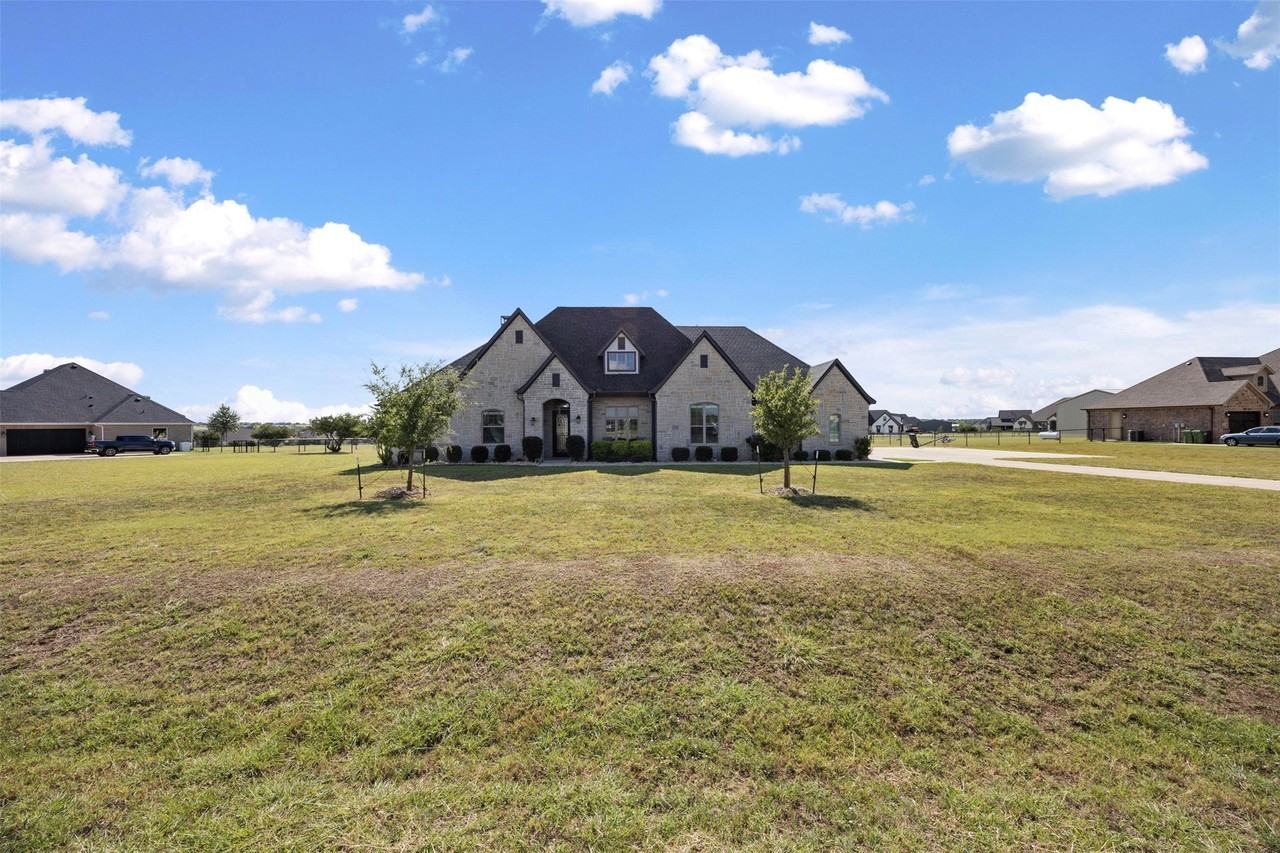 6381 Rigel Rd - Photo 3 of 40