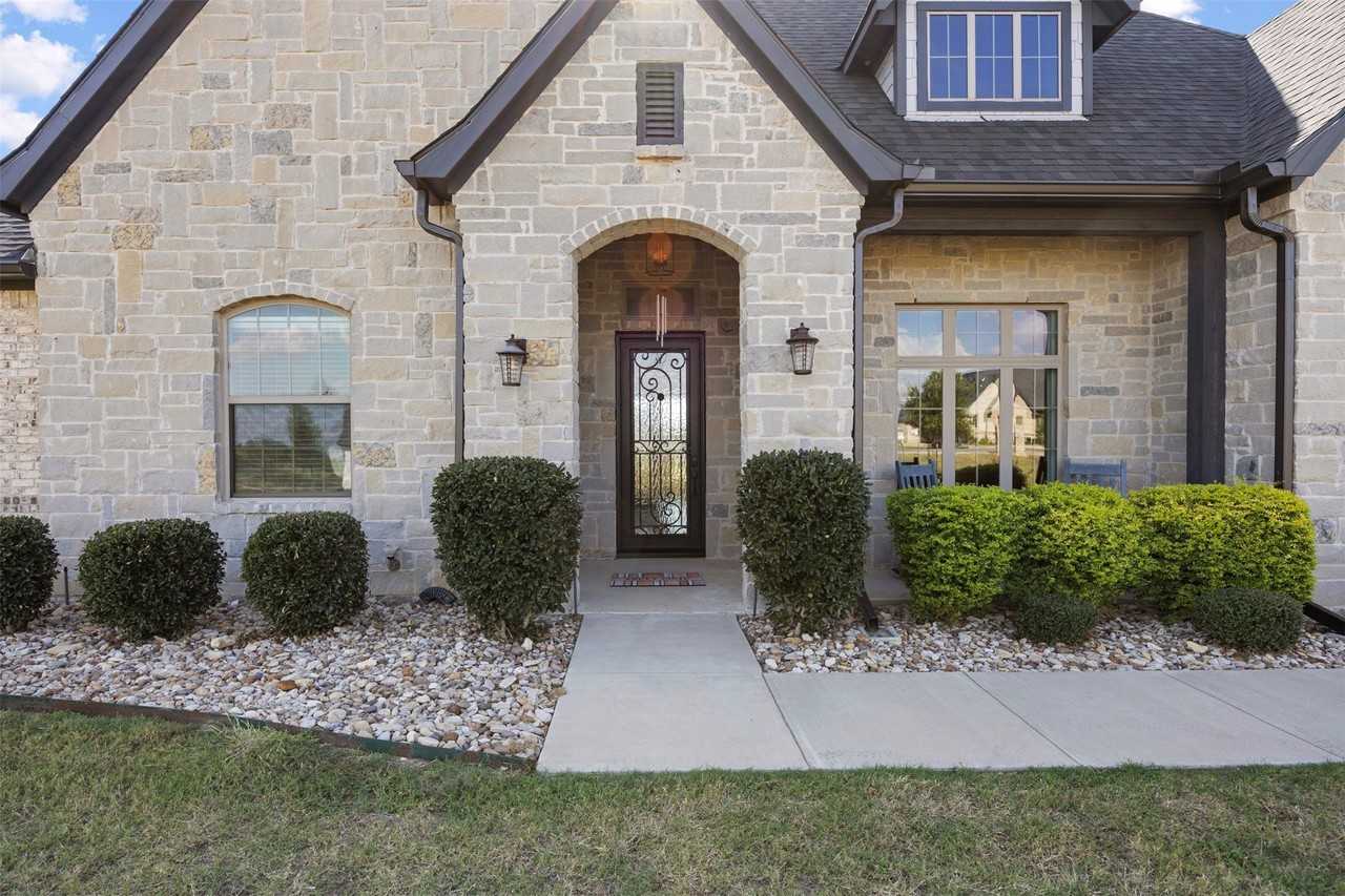 6381 Rigel Rd - Photo 6 of 40