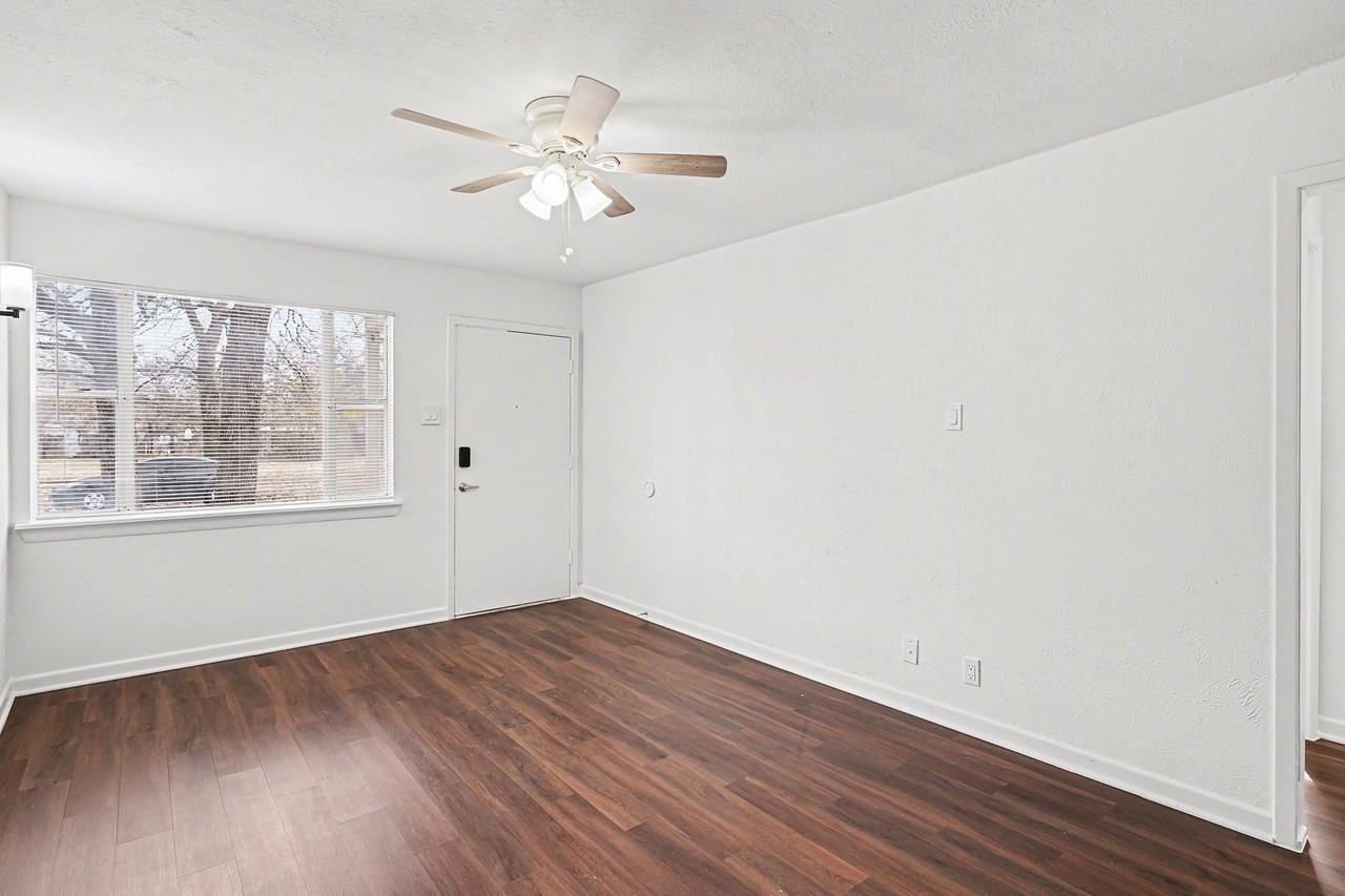 2209 Barbell Ln - Photo 6 of 26